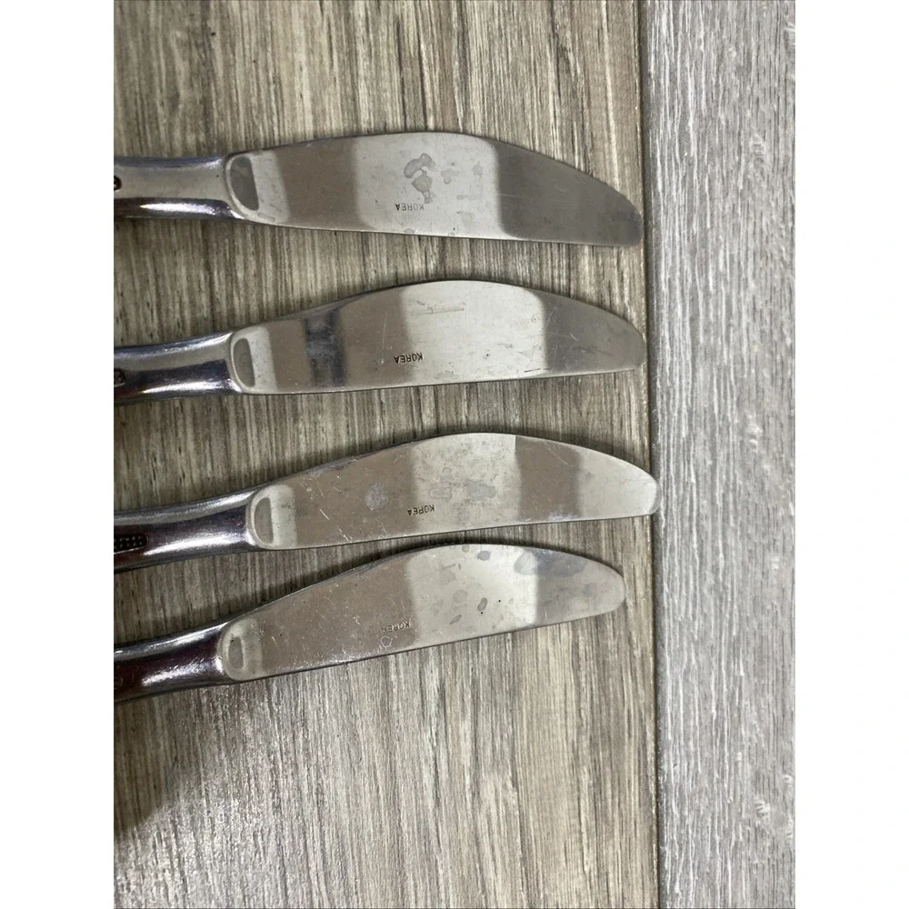 4 Vintage Stainless Korea Flatware Dotted Accent Knives‎